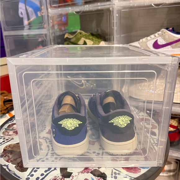 Clear Storage Box - Picture 7 of 8